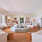 Luxurious By The Sea Villa